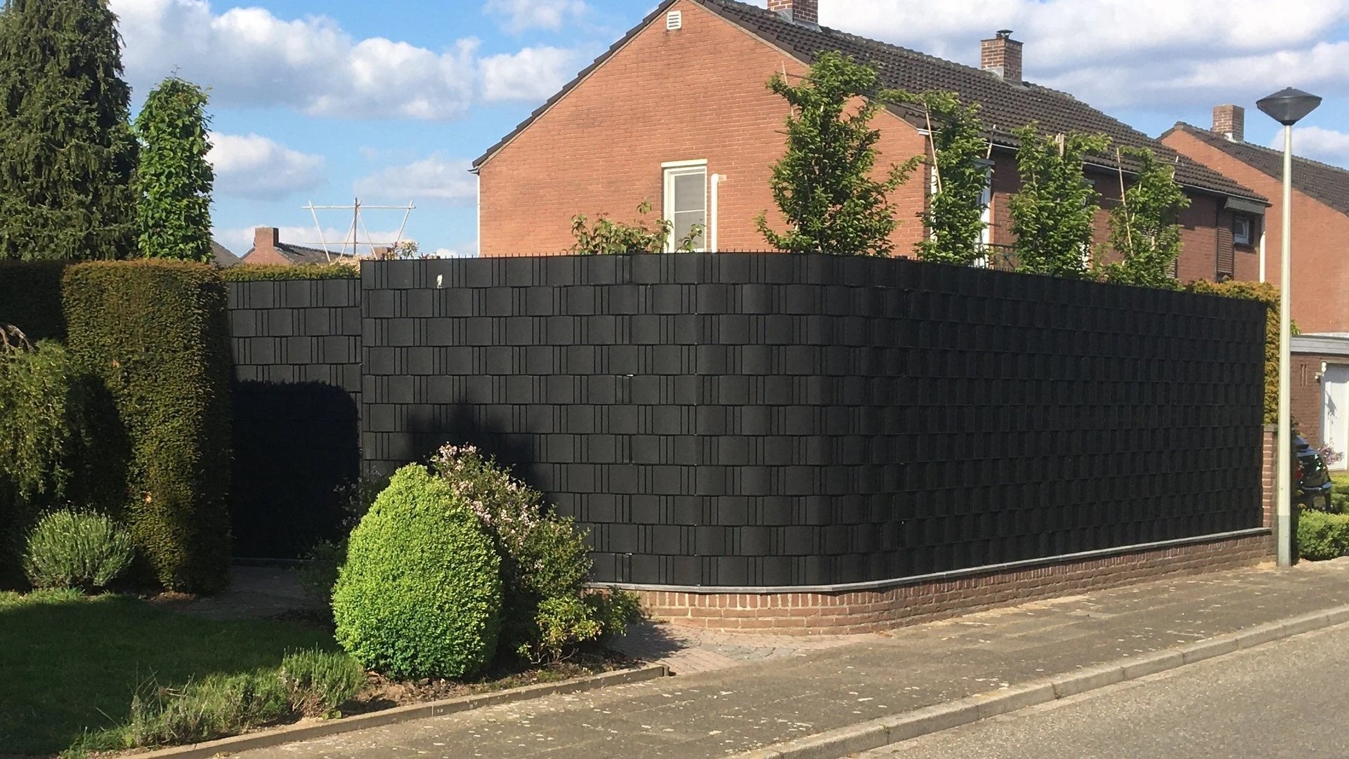 Polnila in zastirke za panelne ograje